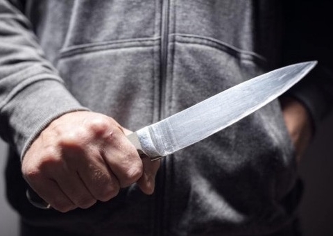 Mulher é presa suspeita de matar marido com facada após briga em Manaus 