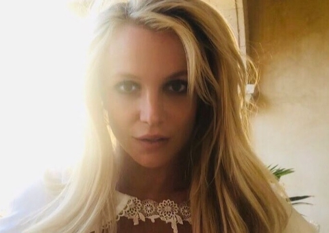 Em audiência, Britney Spears solta o verbo e pede fim de tutela: ‘chocada, traumatizada'