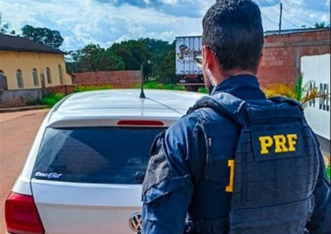 Motorista é preso na BR-319 após comprar carro adulterado em site de vendas