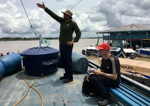 PF procura barco de Bruno e Dom que foi afundado com sacos de terra em rio no Amazonas