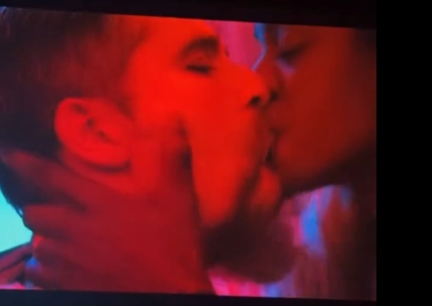 Bruno Gagliasso choca com cena de sexo gay em série; vídeo