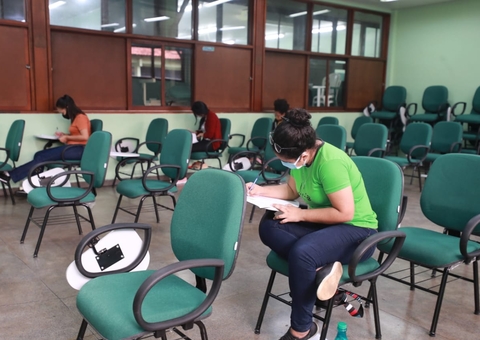 Vestibular da UEA tem 48% de abstenção no primeiro dia de prova