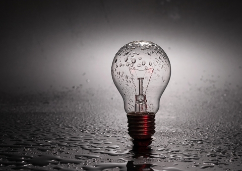 Bairros de Manaus devem ficar até 9 horas sem energia neste sábado; veja a lista