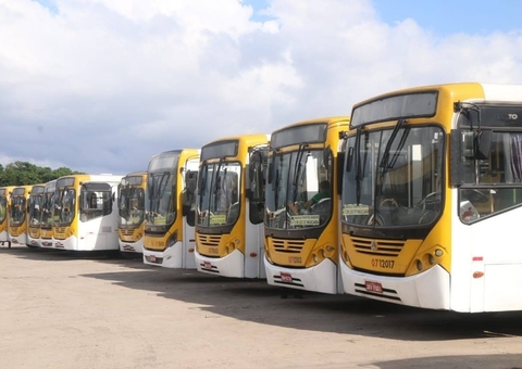 Circulação de ônibus será normalizada nesta terça em Manaus