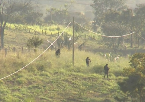  Serial Killer Lázaro Barbosa é visto em chiqueiro de chácara em Goiás