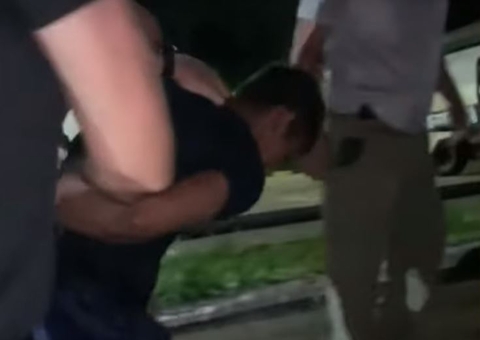 Após bebedeira, homem mata idoso a facadas e rouba flutuante no Amazonas