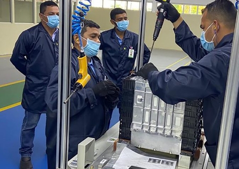 Gigante chinesa BYD vai produzir baterias para ônibus elétricos em Manaus