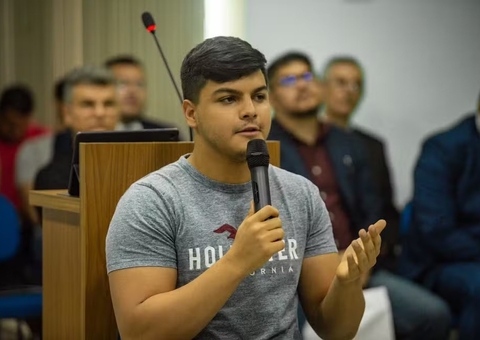 Vice-presidente do Manauara é suspenso por cuspir em árbitro no Barezão