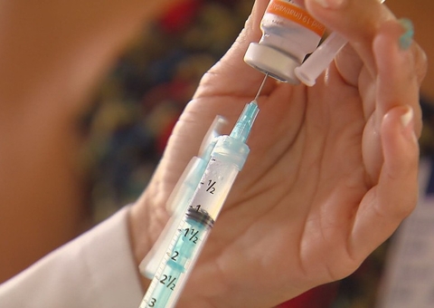 Justiça autoriza idosa escolher qual vacina tomar contra covid em São Paulo