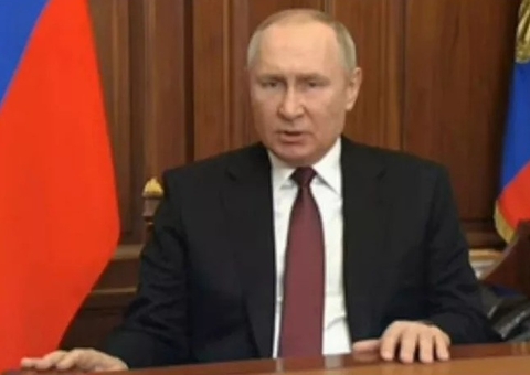 Putin é reeleito com votação recorde, diz boca de urna