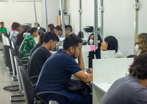 Soldador, azulejista e mais; confira 213 vagas de emprego do Sine Amazonas nesta terça