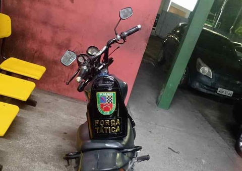 Motocicletas usadas em assaltos são apreendidas e homem é preso em Manaus