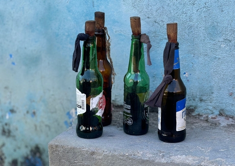 Criminosos que mataram irmãos e feriram criança pretendiam incendiar casa