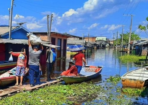 Passarelas sem licitação custam mais de R$ 600 mil em Caapiranga