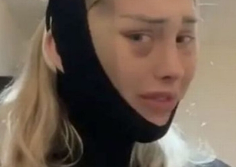 Cabeça de mulher 'explode' durante voo e motivo do acidente é revelado