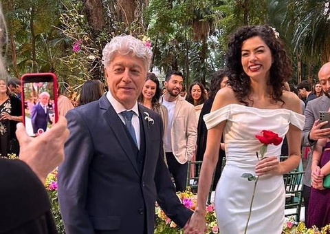 Caco Barcelos se casa com Carla Tilley após ajuda de Ana Maria Braga