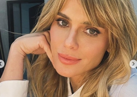 Carolina Dieckmann surpreende com foto rara ao lado do filho, Davi Frota