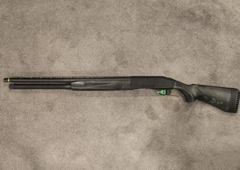 Idoso é preso com espingarda dentro de barco em Manaus