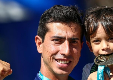 Caio Bonfim repete 2019 e conquista a prata na marcha atlética de 20km