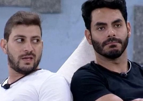 BBB21: Caio e Rodolffo cogitam que estão sendo manipulados por Sarah e Gil 