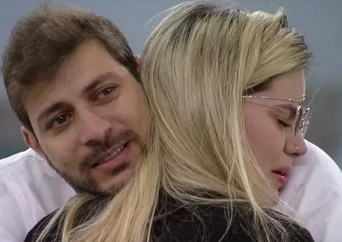 Viih Tube tem crise de choro e é consolada por Caio em noite de eliminação
