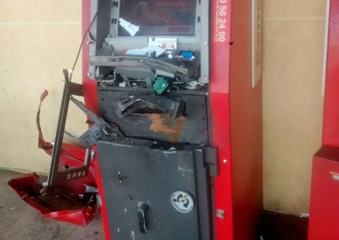 Bandidos explodem caixa eletrônico em Manaus