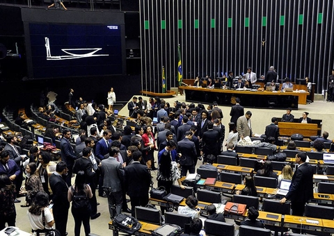 Deputados que assinaram impeachment de Lula podem perder cargo 