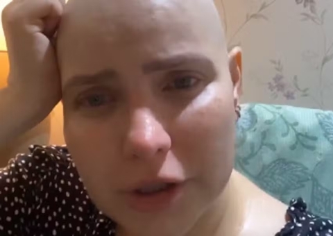 Cantora gospel Camila Campos desabafa sobre câncer: 'preciso da oração de vocês'