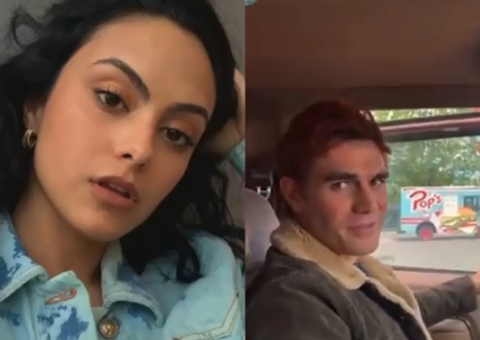 Brasileira, atriz Camila Mendes mostra ator de Riverdale falando português