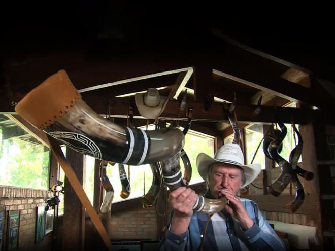 Sérgio Reis organiza manifestação com caminhoneiros a favor de Bolsonaro