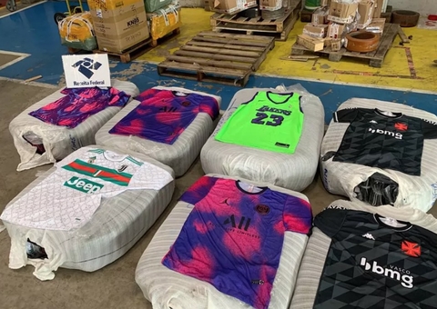 Receita apreende camisas falsificadas em Manaus; carga avaliada em R$40 mil