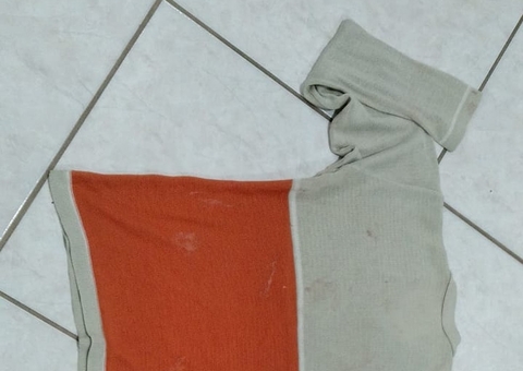 Pai usa camisa para estrangular e matar filha de 5 anos