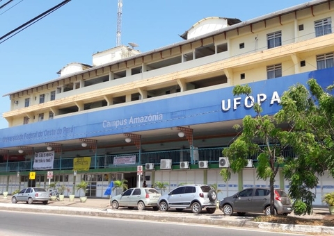 Estudante é condenado por comentários racistas durante live de universidade