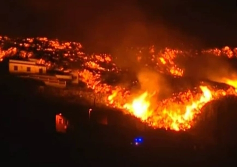 Vulcão que entrou em erupção nas Ilhas Canárias não ameaça o Brasil, dizem especialistas