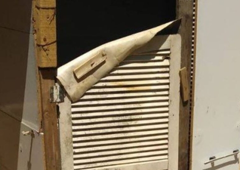 Criança autista era mantida em canil por mãe e avó no Rio de Janeiro