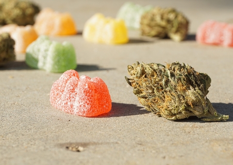 Bebê de dez meses morre após comer bala de maconha