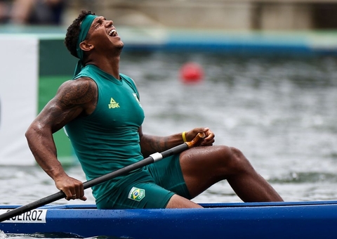 Isaquias Queiroz é ouro na canoagem nas Olimpíadas de Tóquio
