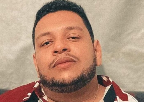 Cantor de forró morre após ser picado por aranha; filha está internada