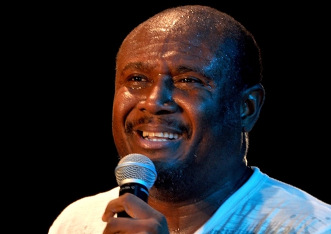 Cantor gospel Irmão Lázaro é internado em UTI com Covid-19 