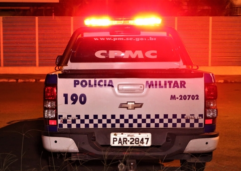 Homem leva facada no rosto após confrontar suspeito de agredir cachorro