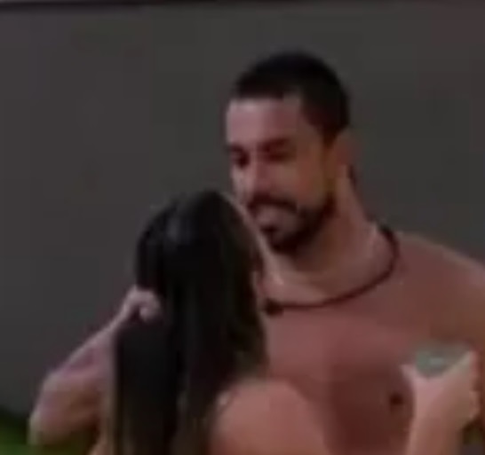 Equipe de Maike se pronuncia após puxões de cabelo em Renata no BBB25 