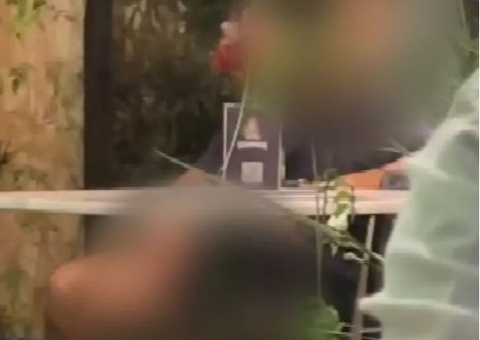 Cliente é flagrado se masturbando em restaurante antes da refeição