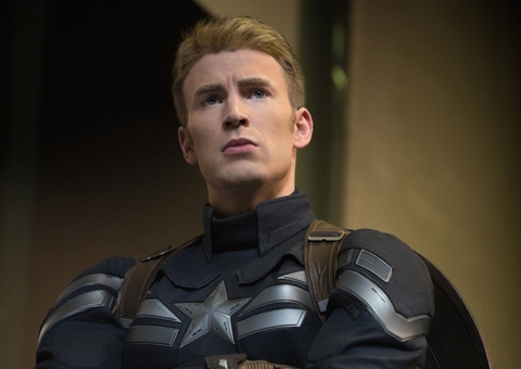 Como Capitão América, Chris Evans levou amigos de escola como assistentes
