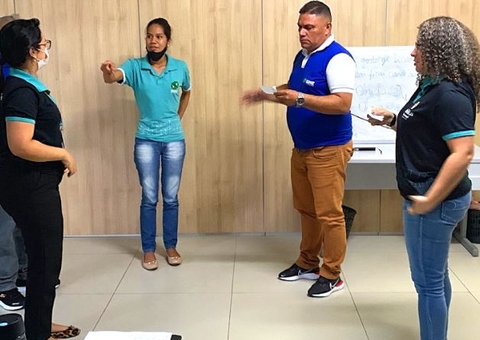 Servidores municipais são capacitados para atendimento em libras em Manaus