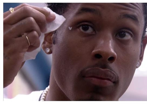 PA faz maquiagem de Jade Picon para festa do BBB neste sábado