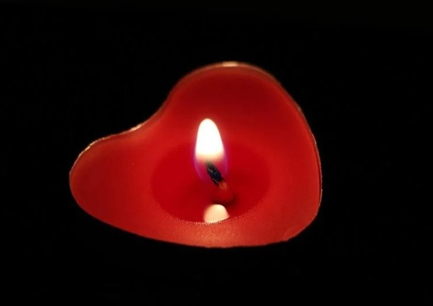 Mãe descobre por aplicativo que filha foi estuprada em ritual satânico