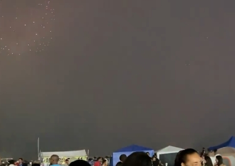 Reclamações sobre fumaça marcam fogos de Copacabana na virada de 2025