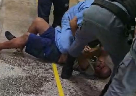 Homem tenta incendiar Hospital 28 de Agosto e é parado por policiais; vídeo