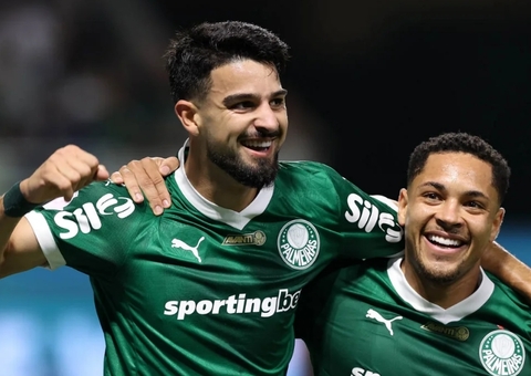 Palmeiras bate Vasco com gols de Flaco e Roque e dorme na vice-liderança