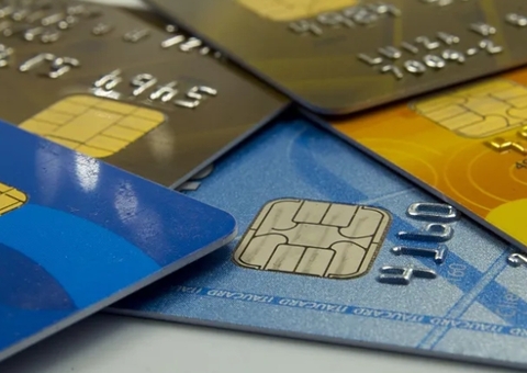 Bradesco é condenado por falta de informação em contrato de cartão de crédito consignado 